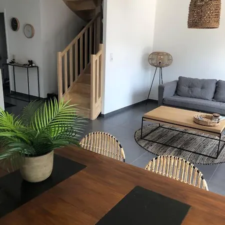 Maison De Buch 3 Semesterbostad *