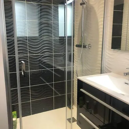 Semesterbostad Maison De Buch 3